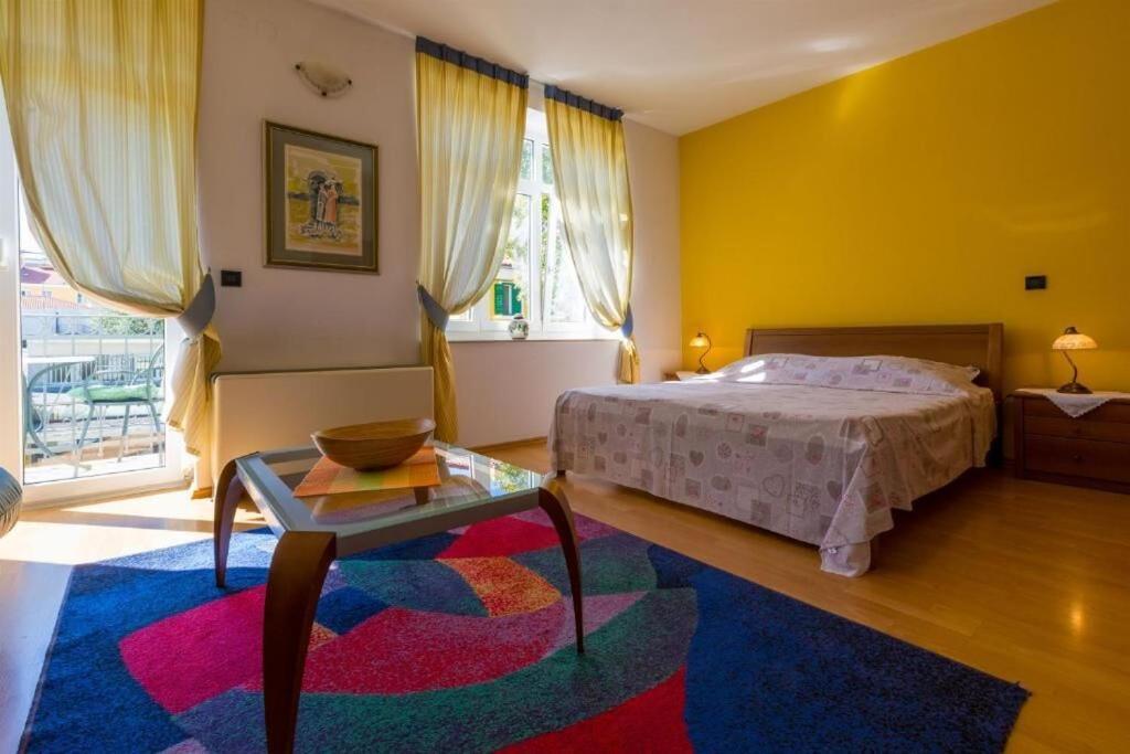 Apartments Villa Katarina Selce Exteriör bild